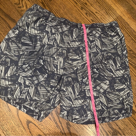 Mens XXL Columbia Swim, Hiking shorts tropical Pattern - Picture 7 of 10